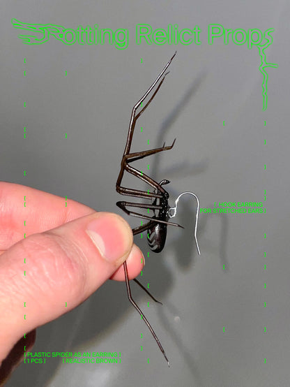 Plastik Spinne als Ohrring (ORIGINAL!) | Realistische Hauswinkelspinne | 1 Stk