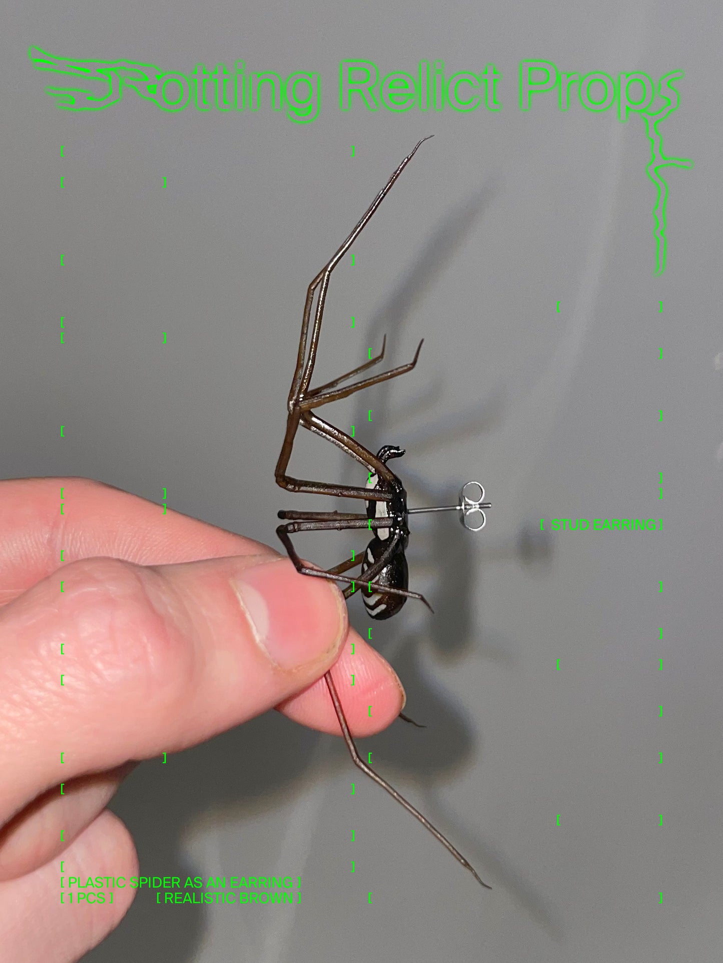 Plastik Spinne als Ohrring (ORIGINAL!) | Realistische Hauswinkelspinne | 1 Stk